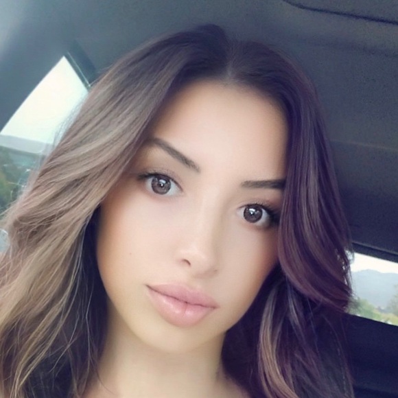 Meet your Posher, Katy - Picture 3 of 4